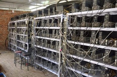 A modern mining farm setup